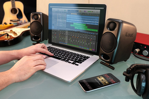 Studio Reference Monitors Ik Multimedia Iloud Micro