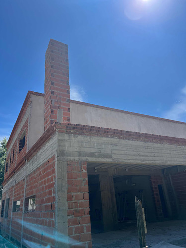 Venta Imponente Casa Harás Del Sur 2 Club De Campo & Spa - Elegante E Inigualable - En Construcción - Acepta Permuta - Vehículo Y/o Depto En Parte De Pago - Financiacion