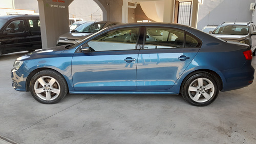 Volkswagen Vento 2.5 Advance Plus 170cv