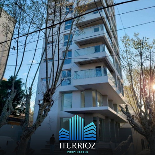Imagen 2 de 17 de En Venta Semipiso Banfield Rincón 395 4 Años De Antigüedad
