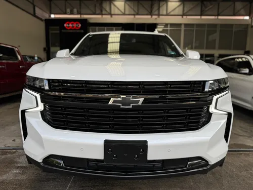 Chevrolet Suburban 5.3 Rst 4X4 At