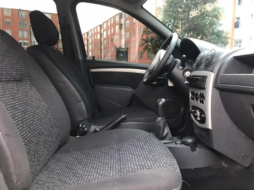 Renault Logan 2012 1.6 Expression