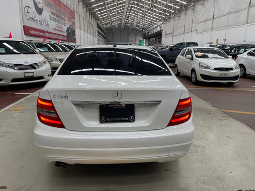 Imagen 4 de 12 de Mercedes-benz Clase C 1.8 180 Cgi At 2013