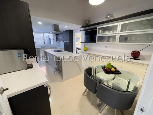 Dp - Alto Hatillo, Casa Remodelada 400m2, Vista Al Avila, Piscina.
