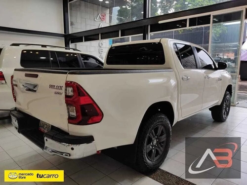 Imagen 4 de 13 de Toyota Hilux Turbo Diesel 4x4