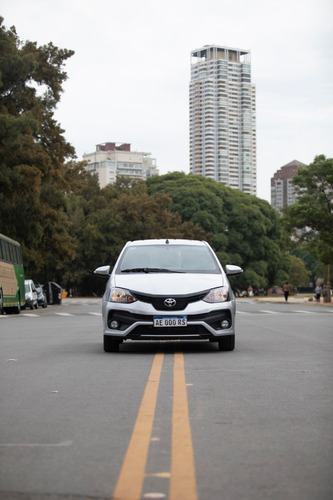 Toyota Etios X 1.5 6mt 5p