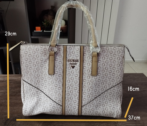 Cartera Tote Guess Beige Logo De La Marca Plateado Marrón Claro
