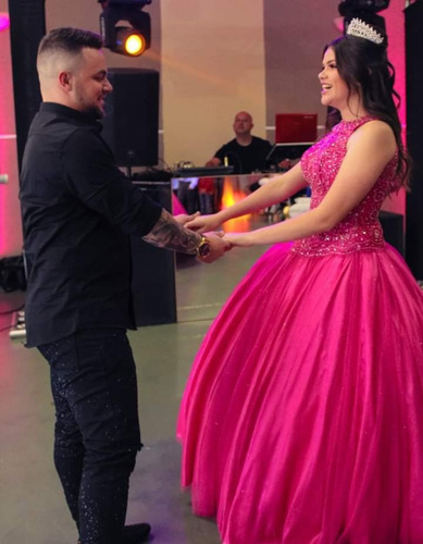 Imagem 2 de 4 de Fotógrafa Para Festa De Debutante + Fotos Ilimitadas + Álbum