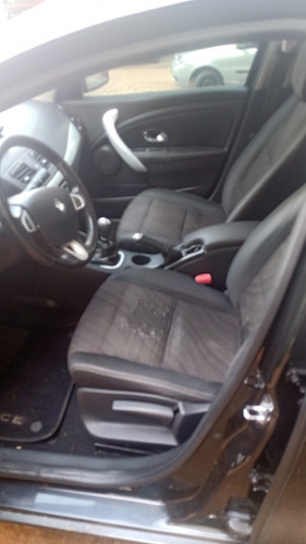 Renault Fluence 2013 2.0 Dynamique Hi-flex 4p