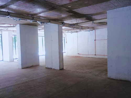 Local Comercial Amplio Con Terraza En Providencia, Placa Com