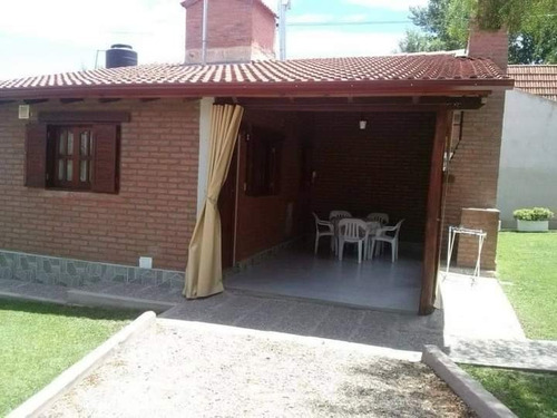 Imagen 10 de 20 de Complejo De Cabañas En Venta , Zona Residencial , Espectacular Vista A Las Sierras Y Acceso Por Ruta.