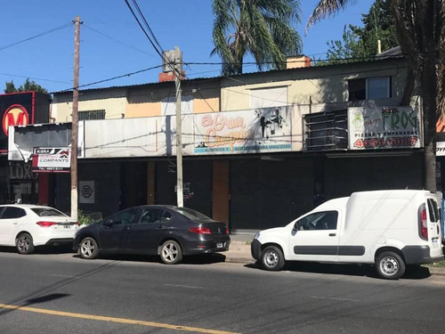 Imagen 3 de 9 de En Venta. Importante Propiedad Con Departamentos Y Locales.