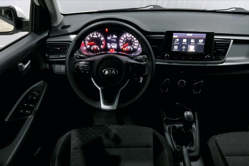 Imagen 5 de 15 de Kia Rio 5 Pts Hb Lx, Tm6, Ve, F Niebla, Ra-15