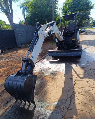 Mini-escavadeira Bobcat E35 Ref.243294