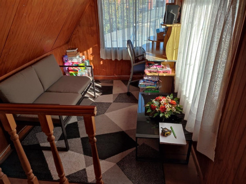 Casa En Los Fresnos, 3d, 2b Con Excelente Distribución
