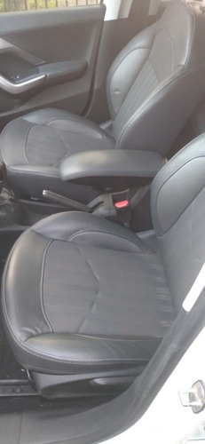 Imagen 11 de 16 de Peugeot 208 2016 1.6 Feline Pack Cuir