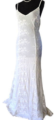 Vestido De Novia En Encaje. Elastizado. Talle M. Con Cola