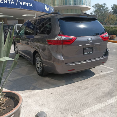 Toyota Sienna 3.5 Xle At