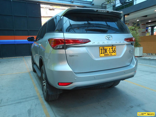 Imagen 5 de 25 de Toyota Fortuner 2018