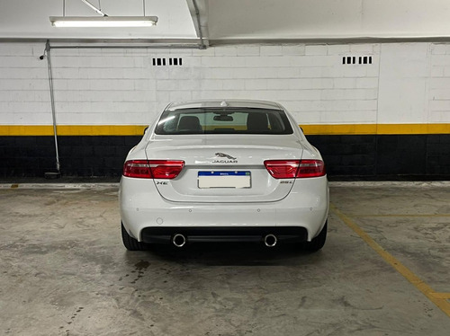 Imagem 4 de 24 de Jaguar Xe Pure