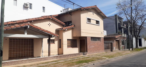 Casa  En Venta Ubicado En Beccar, San Isidro, G.b.a. Zona Norte