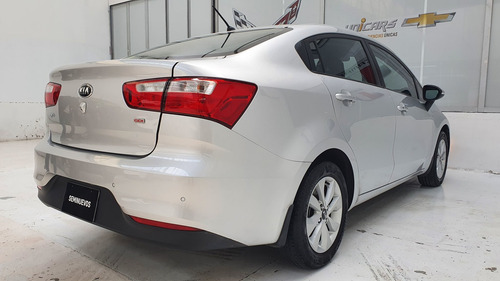 Imagen 5 de 15 de Kia Rio 2017 1.6 Sedan Ex Mt