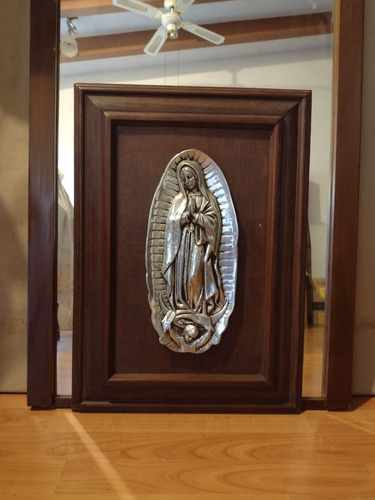 Virgen De Guadalupe De Metal Sobre Cuadro Madera Religioso