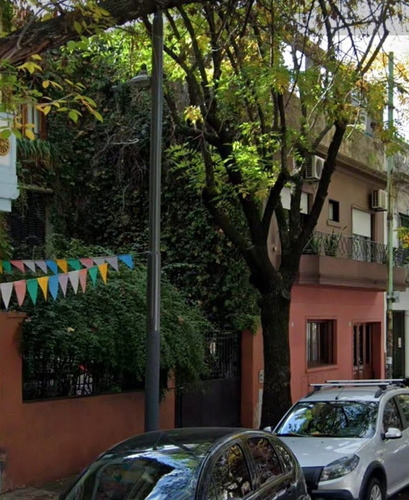 Imagen 2 de 12 de Uriarte Al 1900 Entre Nicaragua Y Soler, Palermo. Casa De 3 Plantas. 5 Ambientes. 4 Dormitorios, 2 En Suite. Superficie 170 M2. Pileta En La Parte Trasera De La Casa. 2 Cocheras. Dependencias