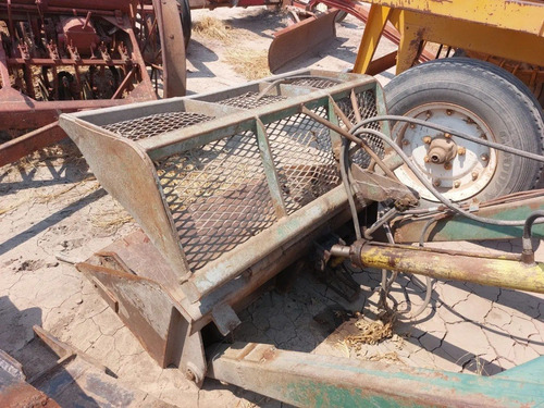 Imagen 4 de 4 de Pala Cargadora Frontal Con Agarre