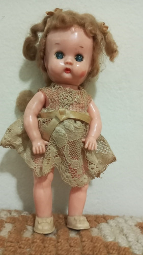 Muñeca Plástico Articulada Antigua Chica 21cm