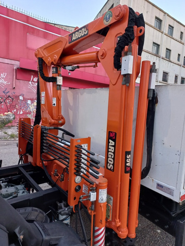 Imagem 3 de 7 de Munck Argos 2,5ton + Carroceria