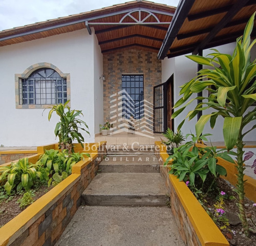 En Venta Comoda Casa En La Pedregosa Baja, Merida, Codigo: B&c0-90,  Abril2024