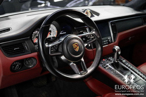 Porsche Macan 3.7 Turbo At