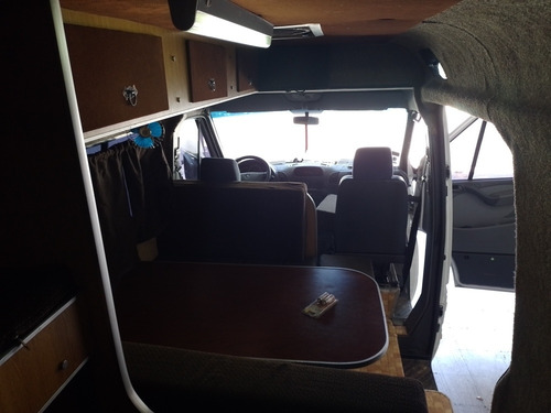 Imagen 9 de 11 de Mercedes 413 2009