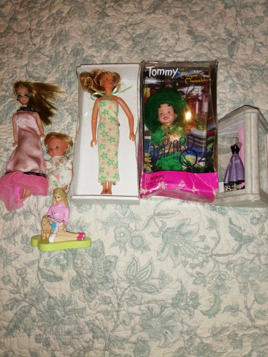Lote De Muñecas Barbie Pequeñas Y Un Muñeco Tommy Oz