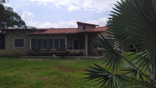 Ana Maria Arteaga, Vende Casa En Aguirre Residencias Las Mercedes Montalban Carabobo