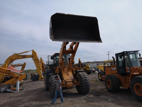 Imagen 1 de 14 de 23) Cargador Frontal / Trascavo Hyundai Hl780-9 2010 30 Ton