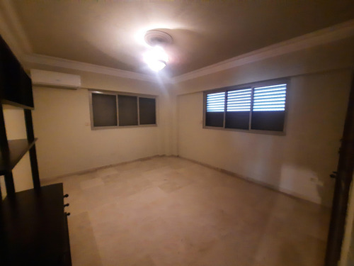 Se Renta Apartamento Amueblado 3 Habitaciones En La Av. Anacaona