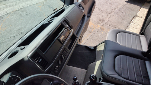 Volkswagen 11-180 Modelo 2023 Com Caçamba