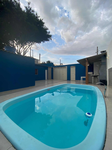 Casa Com Piscina A Venda