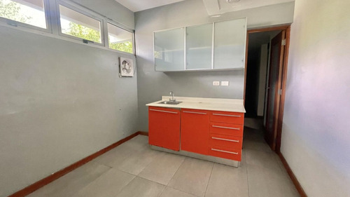 Local Comercial En Alquiler 195mts En El Vergel Santo Domingo