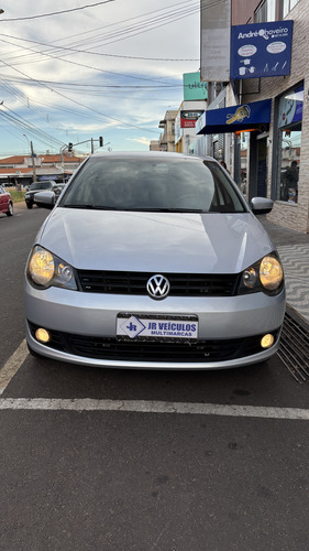 Volkswagen Polo Sedan 1.6 Vht Total Flex 4p