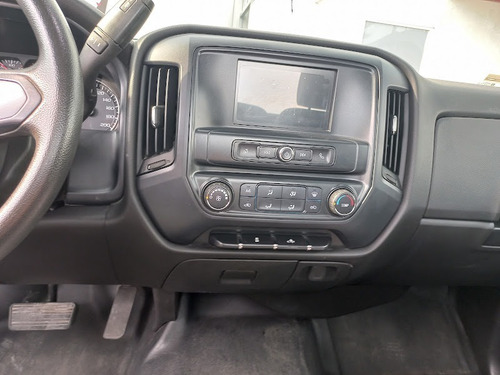 Imagen 8 de 12 de Chevrolet Silverado 1500 Cab Reg 2018