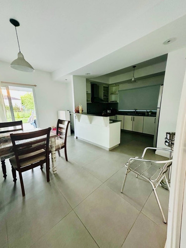 Venta Casa 4 Ambientes En Fincas De San Vicente Chacras