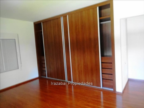Casa En Venta Con Renta En Carrasco Sur, Irazabal