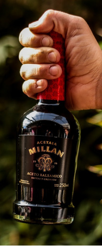 Imagen 3 de 9 de Aceto Balsamico Millan Laur (espeso Y Cremoso) 250cc X6 Unid