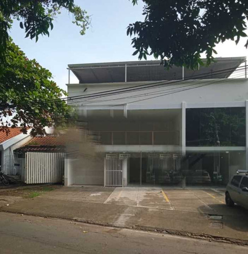 Casa Comercial En Vía Principal Ciudad Jardín Sur Cali ,(j.p)