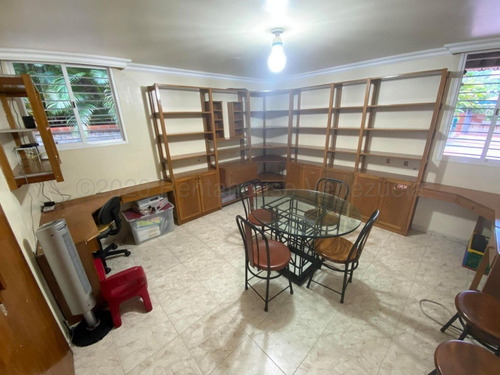 Imagen 10 de 26 de Casa En Venta En Colinas De Bello Monte