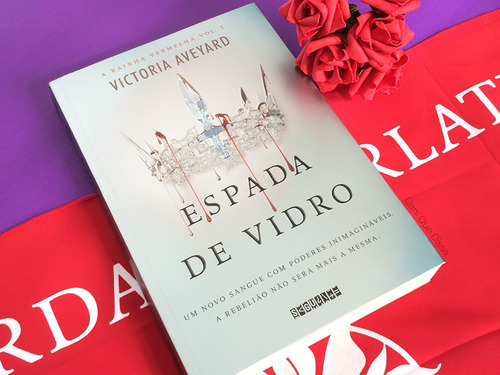 Livro Espada De Vidro | Victoria Aveyard