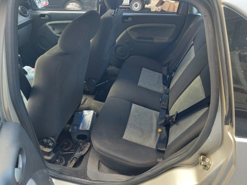 Ford Fiesta 1.6 Max Ambiente Mp3